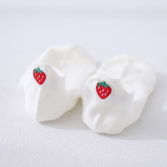 White Ankle Socks With Strawberry Embroidery