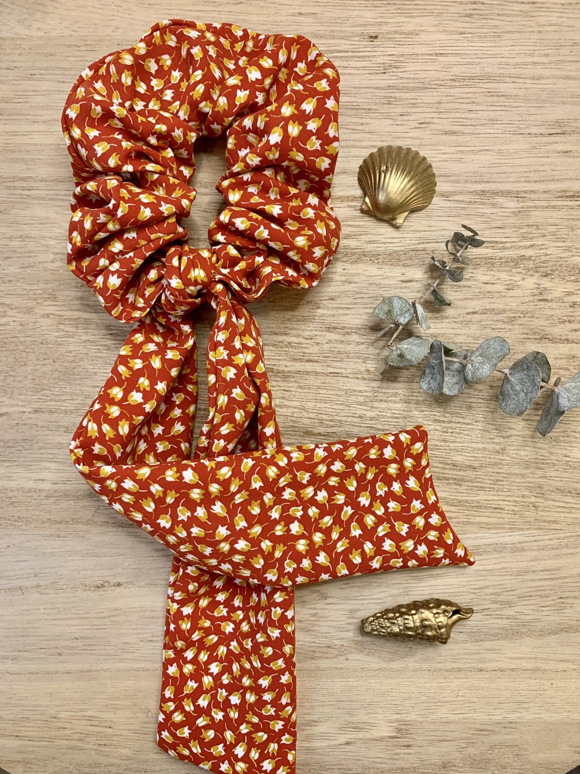 Set med 5 handgjorda Vegan Ribbon Scrunchies